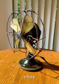 1920s 9 General Electric Whiz Oscillating Fan in Original Condition. Works