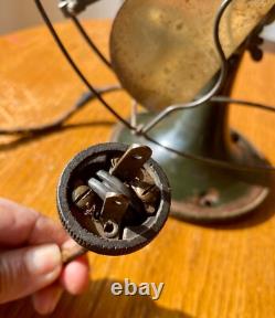 1920s 9 General Electric Whiz Oscillating Fan in Original Condition. Works
