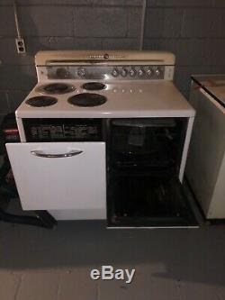 1950s Vintage General Electric Stove/Oven