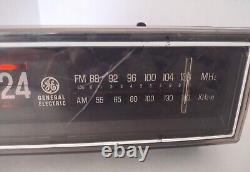 1984 General Electric Flip Clock Radio Alarm Clock 7-4305F CLOCK Works Great