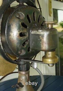 Antique General Electric GE 12 Oscillating Brass Blade Desk Fan AOU AD1 Working