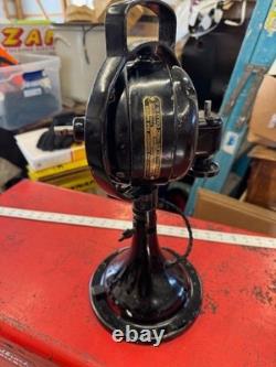 Antique Vintage General Electric GE 3 Speed Oscillating Table Desk Fan 146079