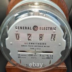 G. E General Electric Type I-50-A Meter Table Lamp Vintage turns when powered on