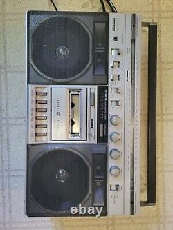 GE 3-5258A vintage boombox General Electric ghettoblaster 80s retro