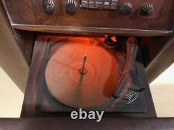 GE Antique Phonograph. /AM Radio