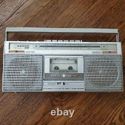 GE General Electric Vintage Radio Stereo Cassette Boombox 3-5285A Superadio 80s
