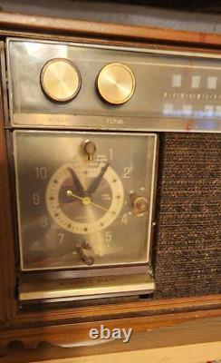 GE Solid State AM-FM Radio Clock