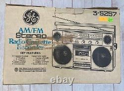 GE Vintage 1984 AM/FM Stereo Radio Cassete Recorder No. 3-5257 Original Box VGUC