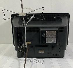 GENERAL ELECTRIC VINTAGE TELEVISION 13 MODEL 13AC2545W with Original Remote