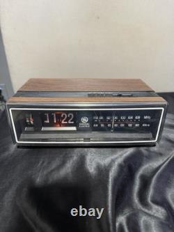 General Electric 7-4305F Clock Radio Walnut AM/FM Alarm Vintage TESTED WORKING
