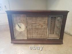 General Electric C-540B Radio/ Alarm Clock AM/FM VINTAGE