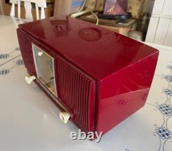 General Electric Cranberry Red 1953 Model 548PH AM Vacuum Tube Radio Clock