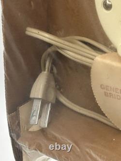 General Electric Daisy Clock GLOW Model 2150K NOS VTG 1960s KITCHEN READ