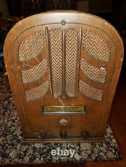 General Electric E61 Vintage Tombstone Tube Tabletop ge Radio Stereo E-61