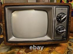 General Electric GE 10 Vintage Color TV 10AB3406W