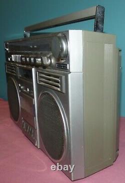 General Electric GE 3-5259A Radio BLOCKBUSTER Vintage Old School 1980s Boombox