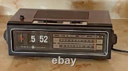 General Electric GE 7-4310F Flip Clock Radio withAlarm (AS IS)