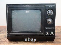 General Electric GE 9 Portable Television Model 8-0955 Vintage Color TV 1987
