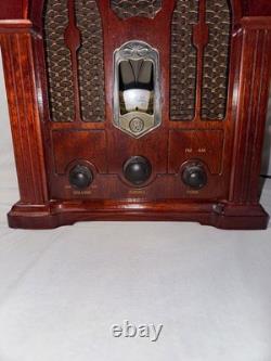 General Electric GE Model No 7-4100JA Cathedral AM/FM Radio Wood, Works Well