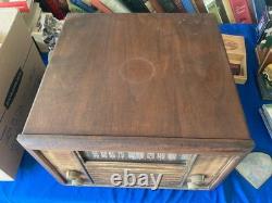 General Electric GE Vacuum Tube Vintage Record Player radio works player doesnt