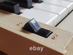 General Electric Keyboard GE N3815A 3-Octave Air Chord Organ with Legs VINTAGE