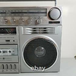 General Electric MLS3 Model 3-5259A BoomBox Radio Cassette Music AM FM VTG