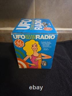 General Electric P2775A AM Transistor Radio UFO Sound Saucer Atomic with Box