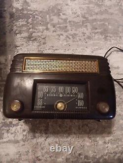 General Electric Radio Model 202 Vintage Tubes Brown