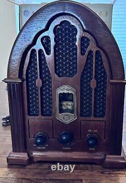 General Electric Reproduction Wooden Model 7-4100JA Cathedral AM/FM Radio TESTED