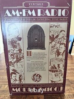 General Electric Reproduction Wooden Model 7-4100JA Cathedral AM/FM Radio TESTED