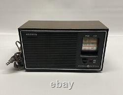 General Electric Solid State AM-FM T2210A GE Vintage WORKING