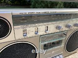 General Electric Vintage Boombox Model No. 3-5257A READ