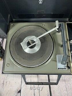 General Electric Wildcat Vintage GE Turntable Portable Record Player WORKING
