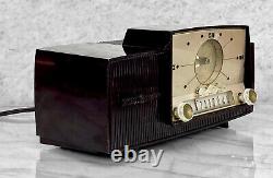 Mid-Century Art Deco General Electric #911 Clock AM Radio