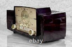 Mid-Century Art Deco General Electric #911 Clock AM Radio