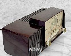 Mid-Century Art Deco General Electric #911 Clock AM Radio