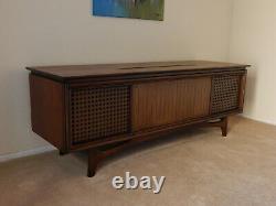 Mid Century Vintage General Electric Console Stereo Record Player (Can Ship)