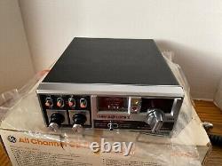 NOS General Electric GE 3-5814 40 Channel CB radio withbox vintage 70's