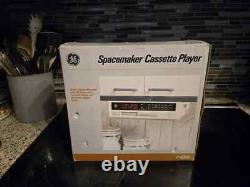 New Vintage GE Spacemaker Undercabinet AM/FM Clock Radio 7-4230 New In Box