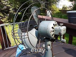 Nice General Electric Vortalex 10 Oscillating Desk Fan. 2 Speed