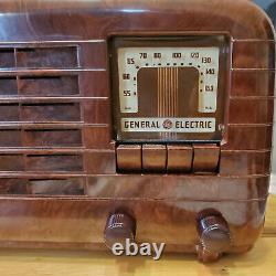 RARE Vintage 1939 General Electric GE H610 Tube Radio Gorgeous Plays Terrific