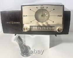RARE Vtg 1955 GE Alarm Clock Tube AM Radio Model 911D Working Condition