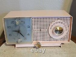 Rare Vintage General Electric Model C437A Pink Clock AM Radio Great Collectible