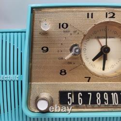 Restored Vintage General Electric C415 Tube Radio Alarm Clock