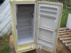 Retro Vintage 1958-1964 GE General Electric Refrigerator Frig Freezer RARE