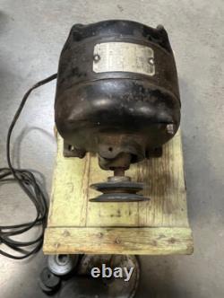 Small Vintage Working General Electric AC Motor Model 26136 1/4 HP