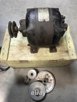 Small Vintage Working General Electric AC Motor Model 26136 1/4 HP
