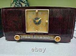 Two vintage General Electric radios