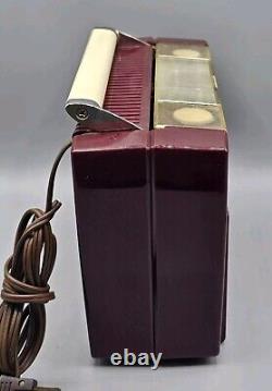 VINTAGE 1952 General Electric Burgundy 4-Tube Portable AM Radio, Model 607