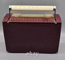 VINTAGE 1952 General Electric Burgundy 4-Tube Portable AM Radio, Model 607